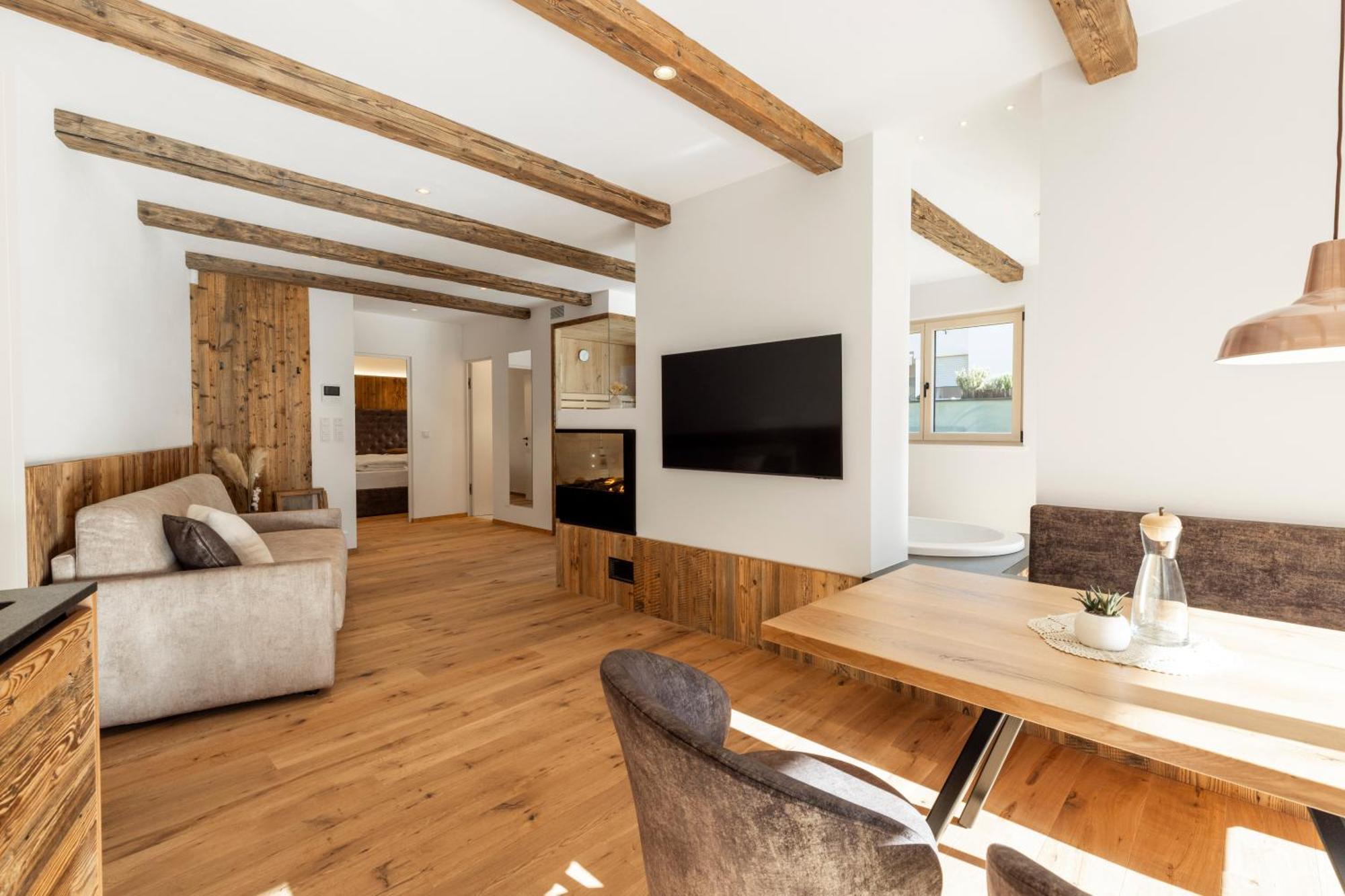 בולצאנו Erbacher Living Nature Apartments Suites מראה חיצוני תמונה